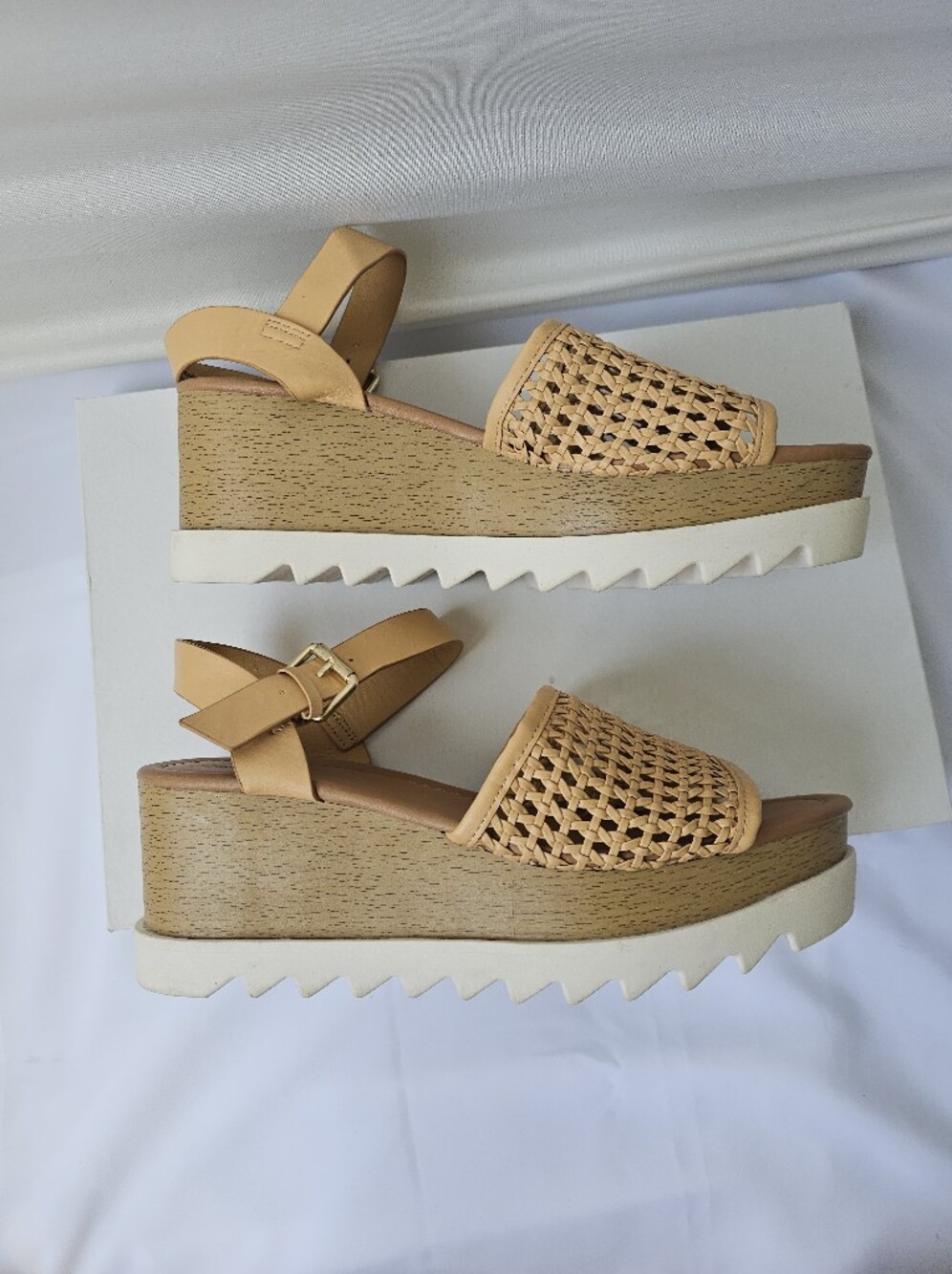 ​Universal Thread Woven Platform Wedge Sandals - Size 9.5